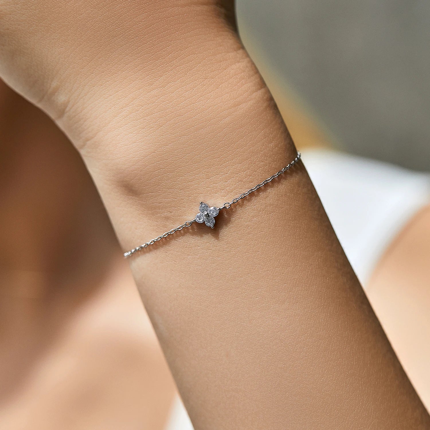 925 Sterling Silver Stackable Four Leaf Clover CZ Bracelet For White Gold Plated Link Chain Women Party Fine Jewelry